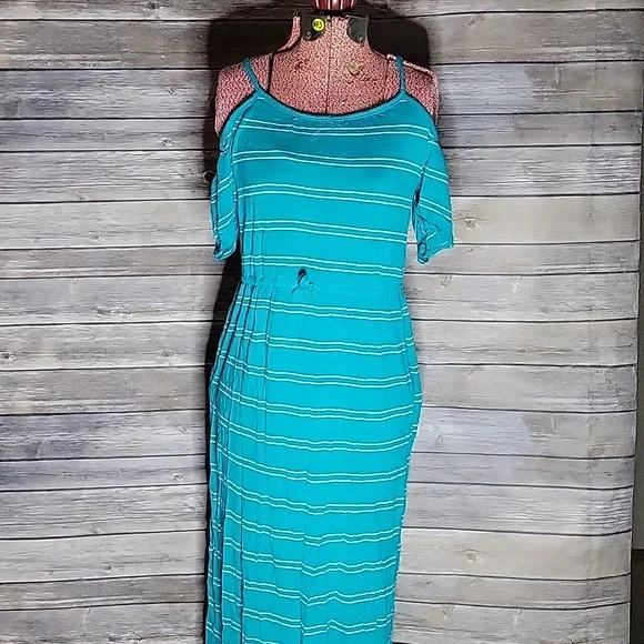 green emerald velvet dress Navy Clea Dress Tuckernuck Navy / XL